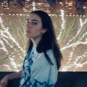 Meet your Posher, Olivia